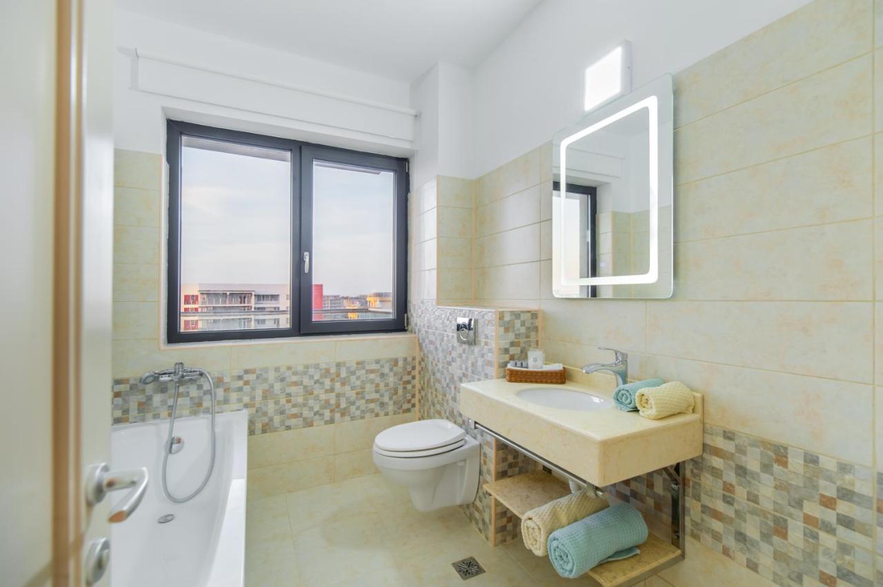 Mira Residence Apart & Penthouse Navodari Exterior photo