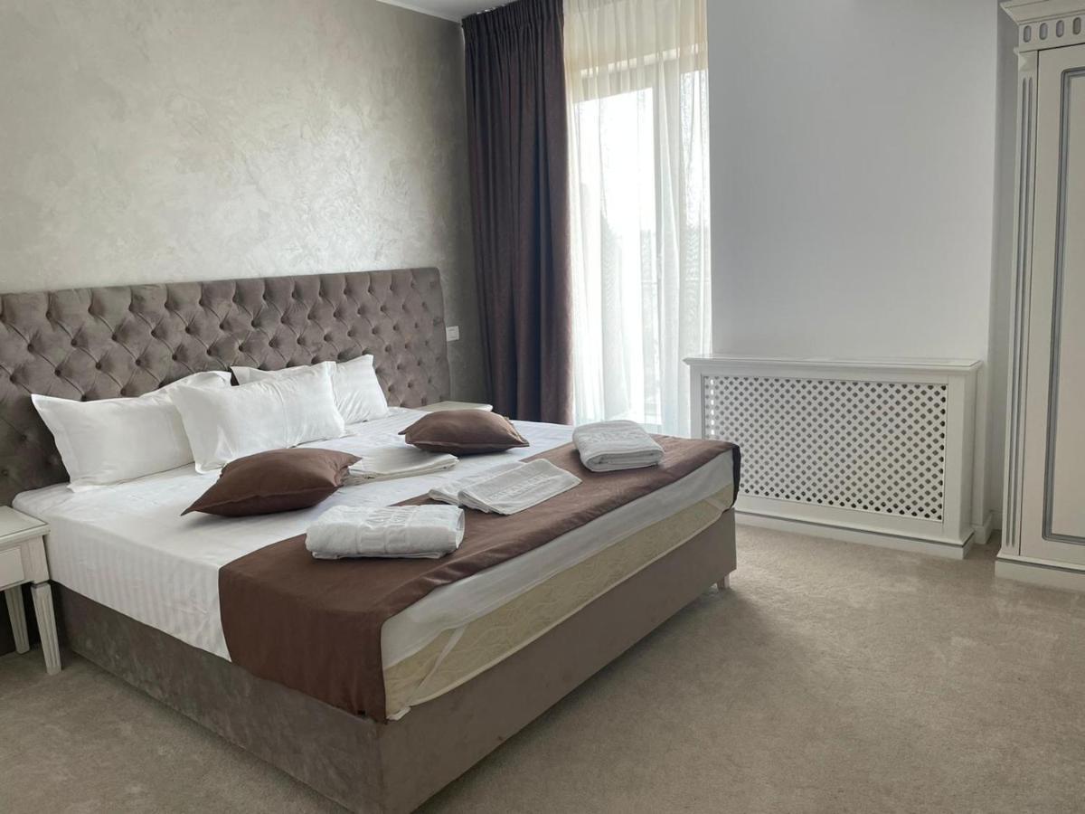 Mira Residence Apart & Penthouse Navodari Exterior photo