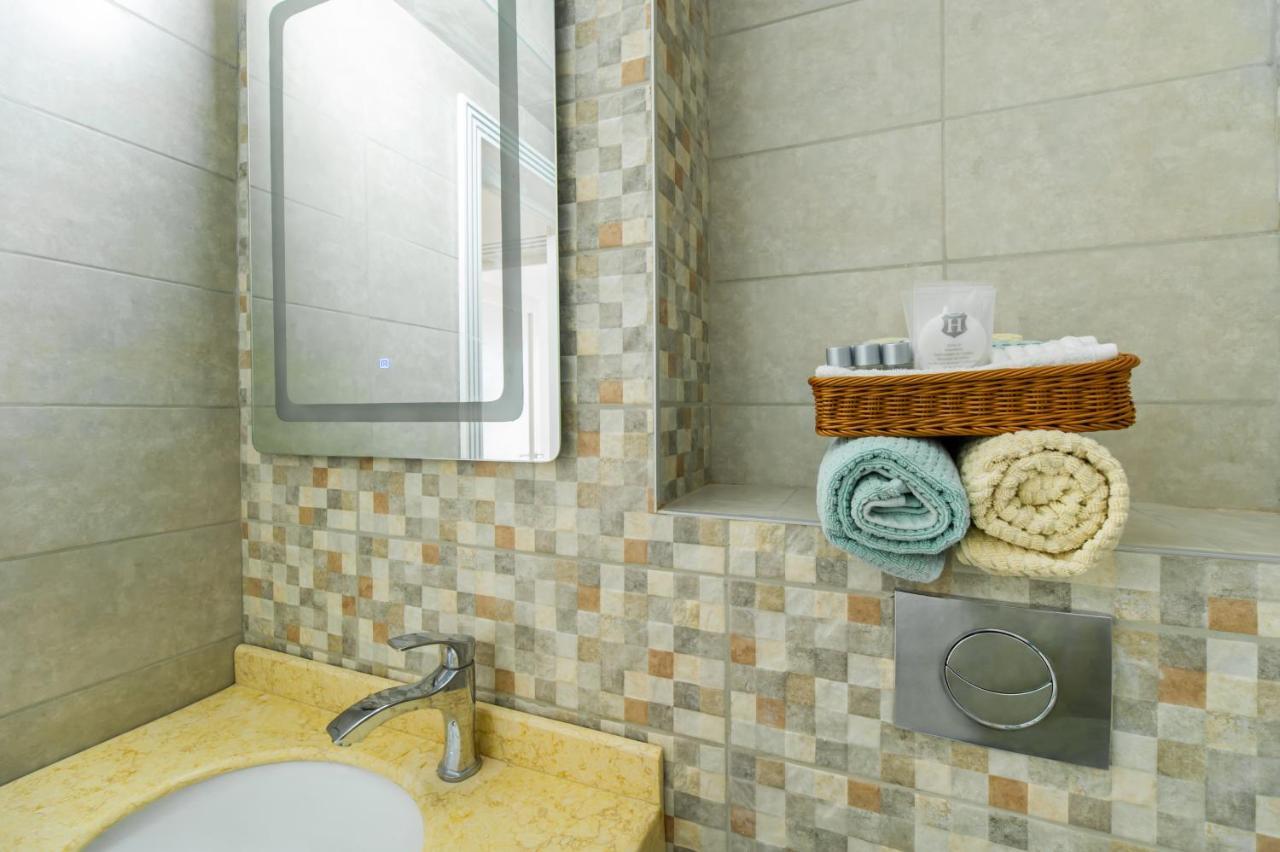 Mira Residence Apart & Penthouse Navodari Exterior photo