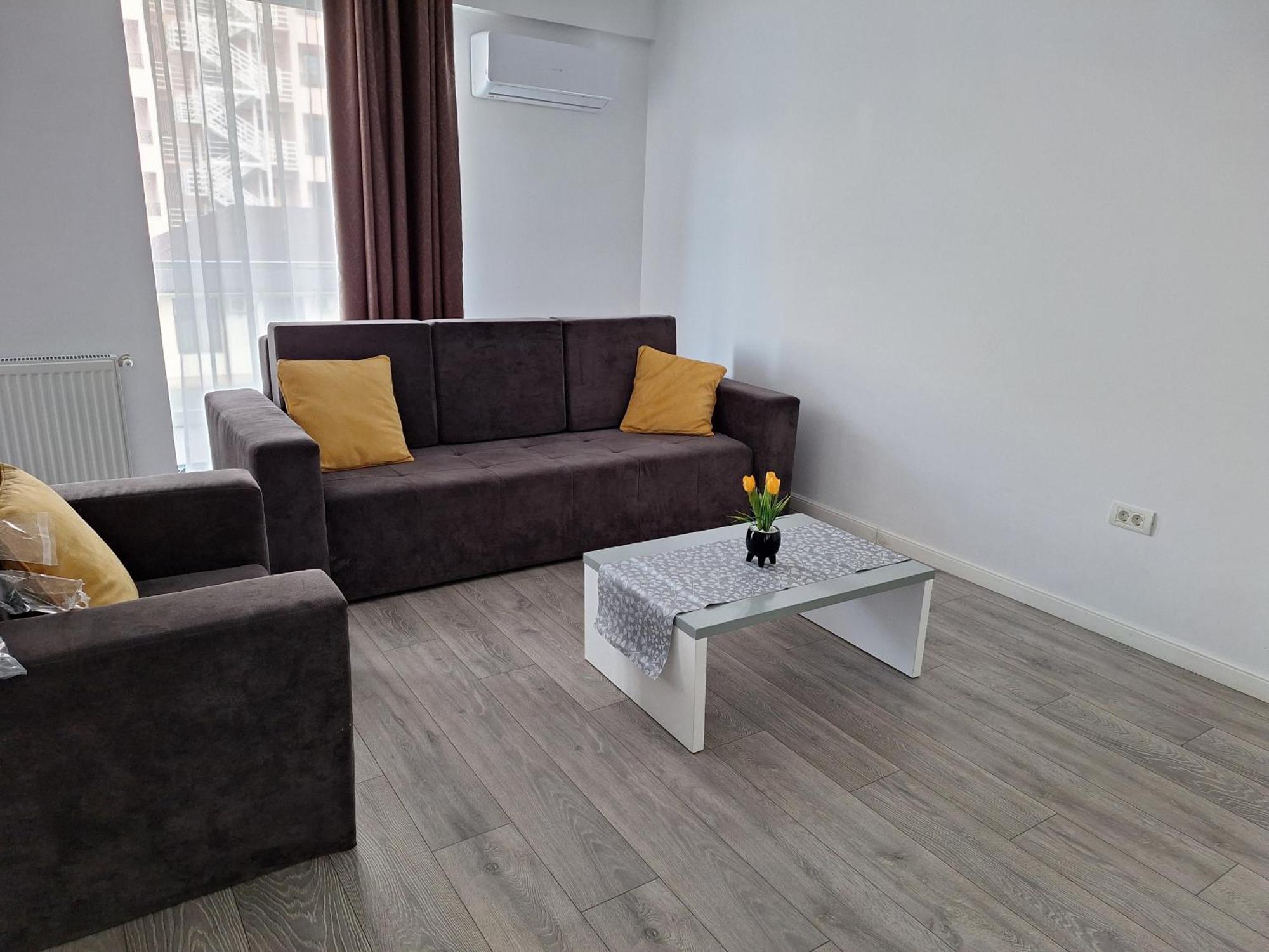 Mira Residence Apart & Penthouse Navodari Exterior photo