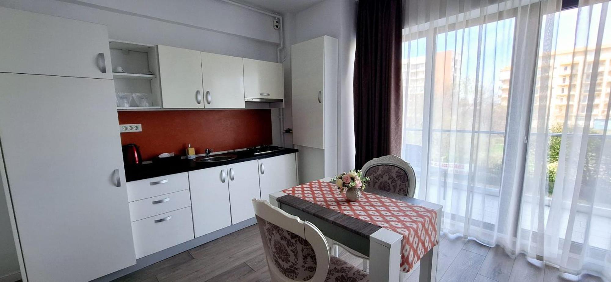 Mira Residence Apart & Penthouse Navodari Exterior photo