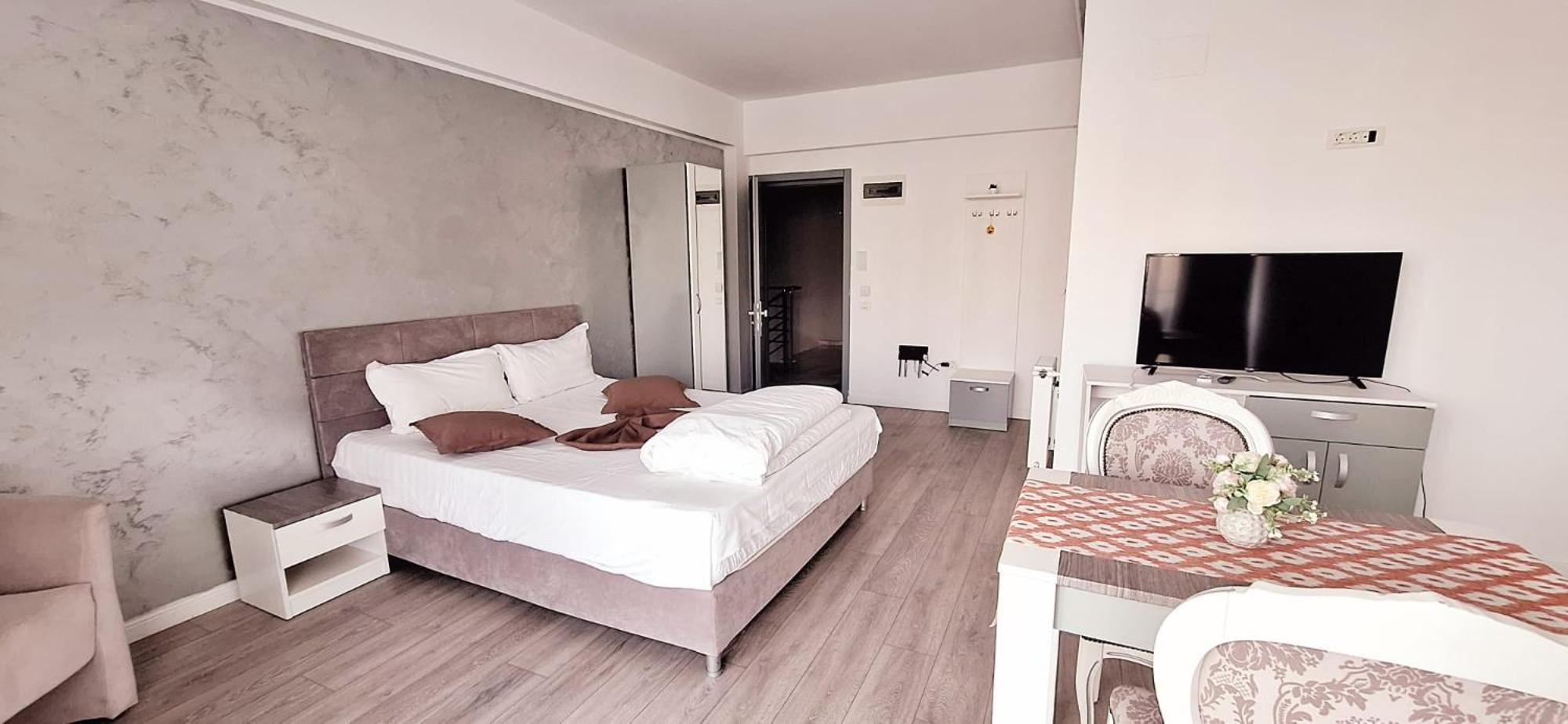 Mira Residence Apart & Penthouse Navodari Exterior photo